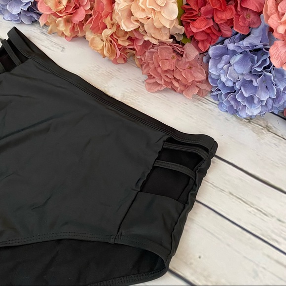 Sexy Black Criss Cross Bikini with Bandage Bottoms - Picture 11 of 16